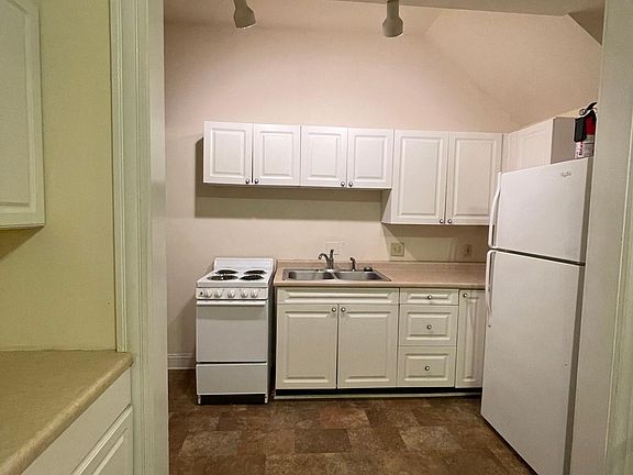 5th image of 2207 W Main St #B