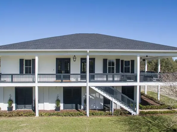 134 Spence Dr, Pass Christian, MS 39571
