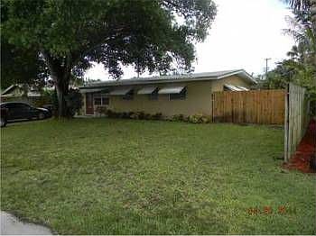 3rd image of 1310 SW 28th Ave