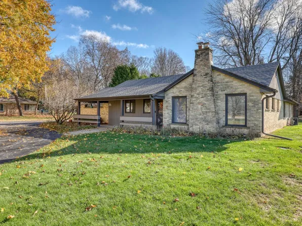 N41W33255 Nashotah ROAD, Nashotah, WI 53058