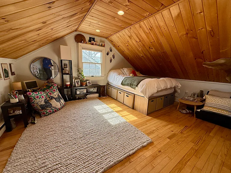 405 Benefit St #2F — Photo 8