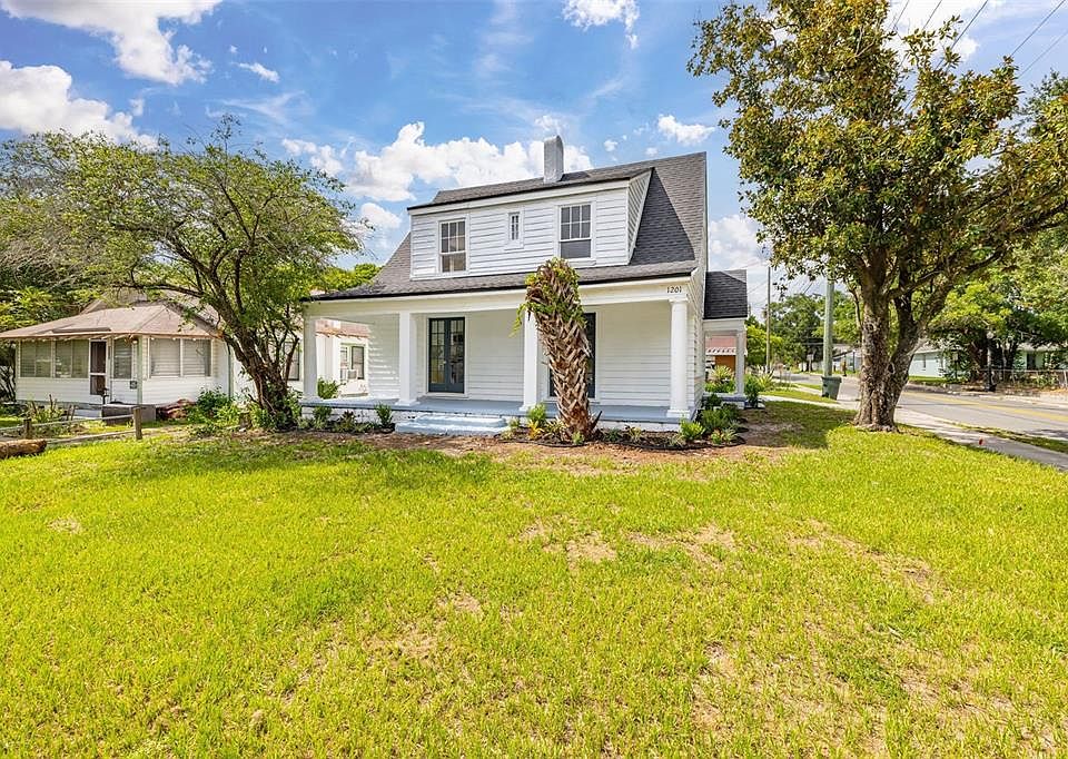 1st image of 1201 OAKHILL STREET