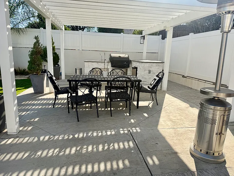5354 Sierra Vista Ave — Photo 12