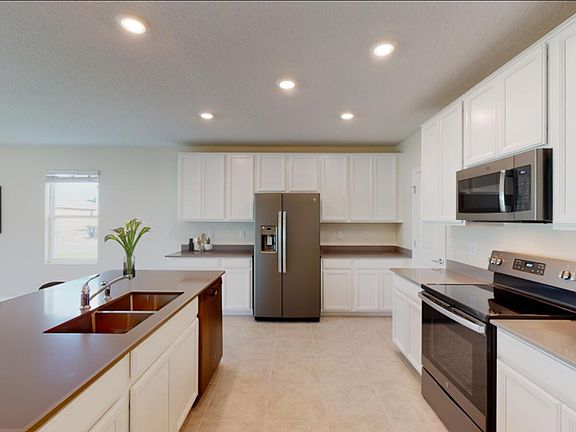 3rd image of 3036 Blue Bonnet Ln