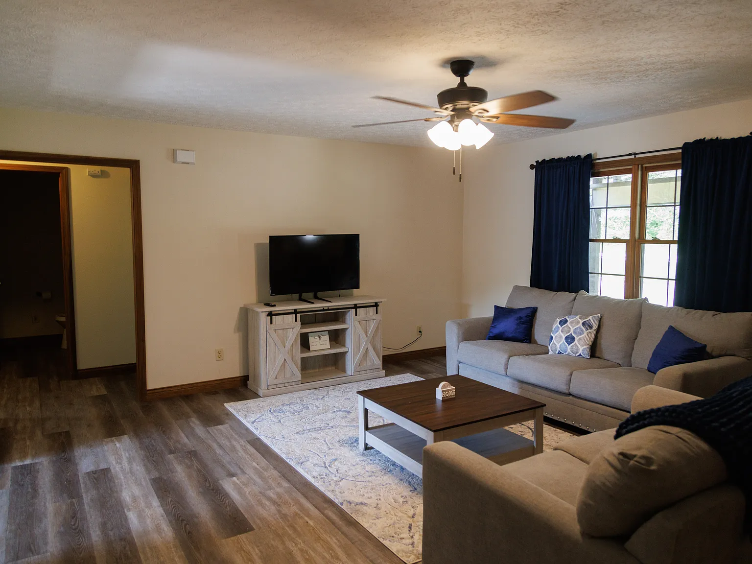 3 bed, 1632 sqft, $3,500 — Photo 2