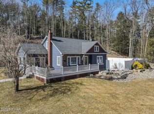101 Knealing Rd, Shohola, PA 18458