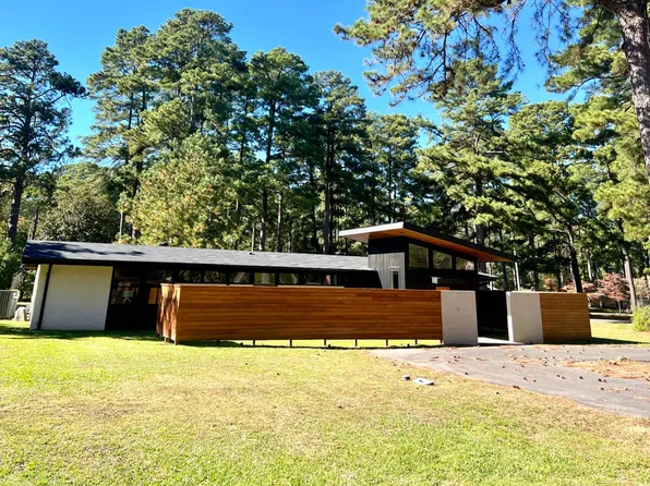 903 Lawton Cir, Magnolia, AR 71753