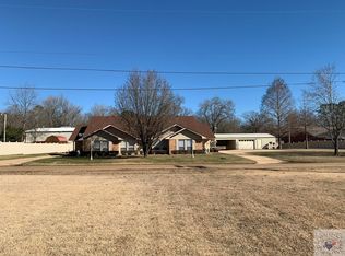 210 Indian Hill Dr, Atlanta, TX 75551