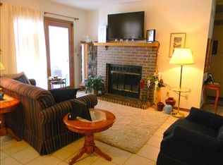 906 Connecticut Ave, Manhattan, KS 66502