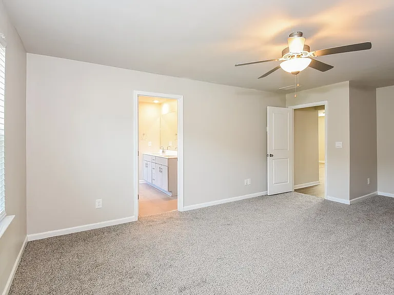 6068 Hickory Creek Ct — Photo 12