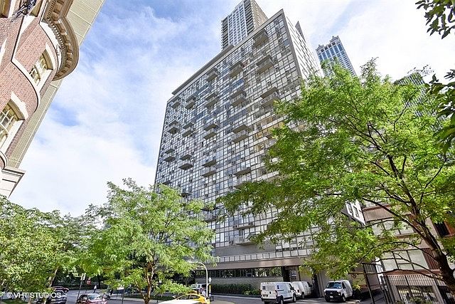 1st image of 1000 N Lake Shore Dr APT 509