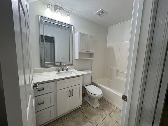 5th image of 158 Stearns St