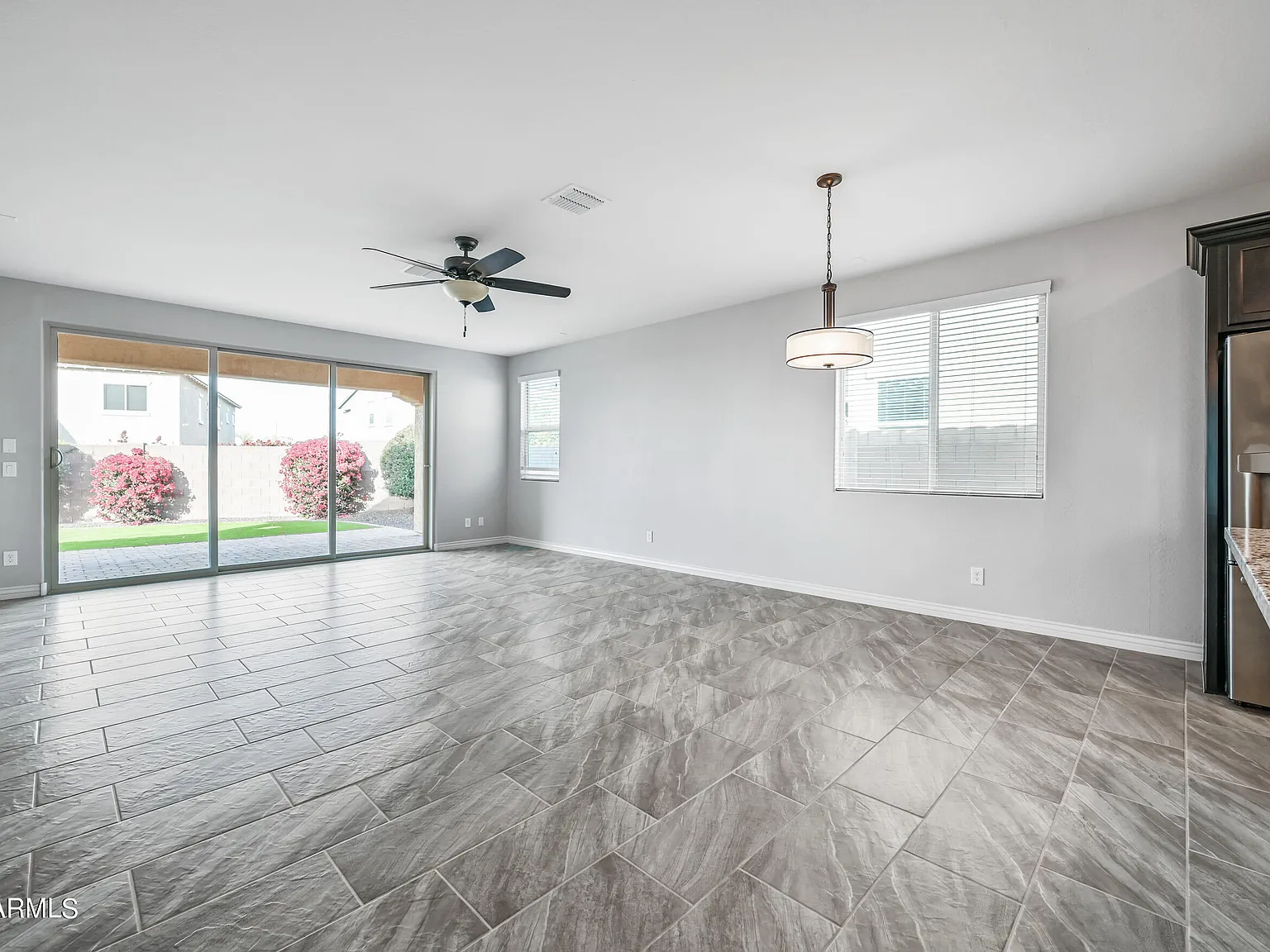 3 bed, 2.0 bath, 2044 sqft, $2,495 — Photo 4