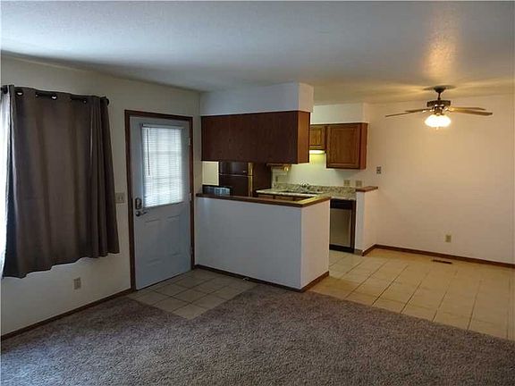 4th image of 1310 Yellowstone Ave APT 17