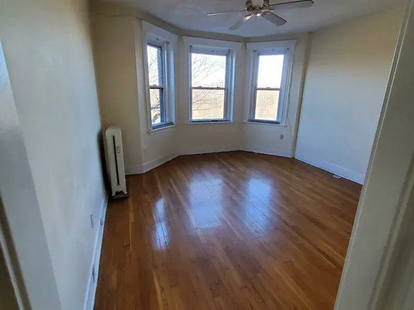 364 Riverway APT 22, Boston, MA 02115