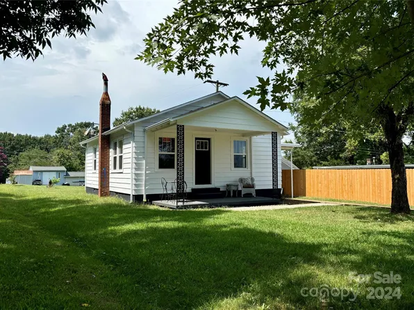 3920 Main Ave NW, Hickory, NC 28601