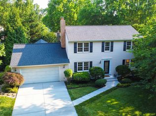 12013 Cheviot Dr, Herndon, VA 20170