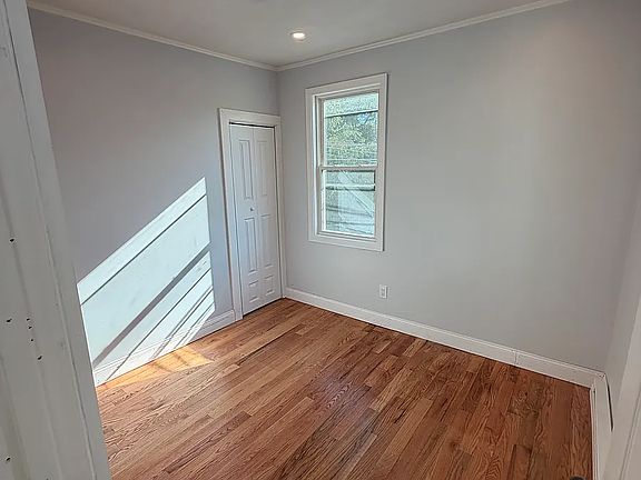 4th image of 6 Clemence St #2B