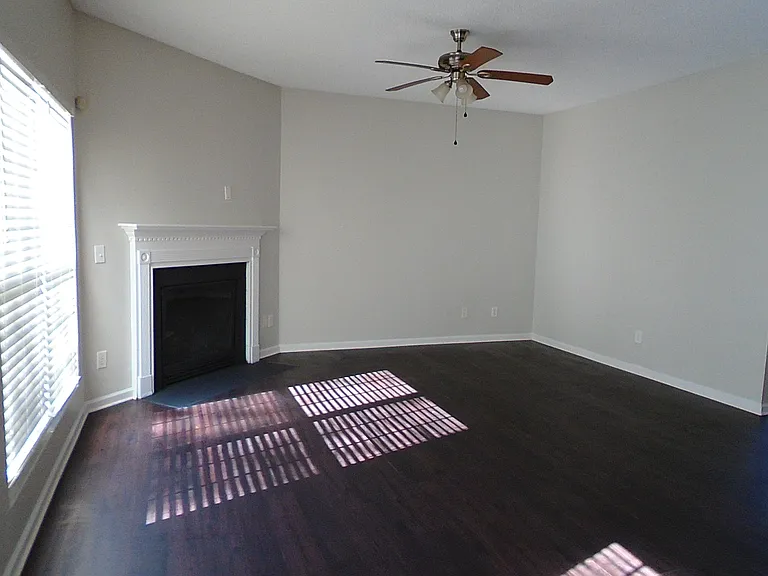 4293 Kelso Dr — Photo 5