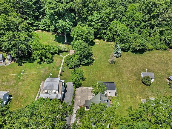 2nd image of 78 Skyline Dr