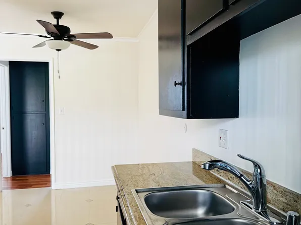 Laurel Grove Terrace, 5457 Laurel Canyon Blvd #206, Valley Village, CA 91607