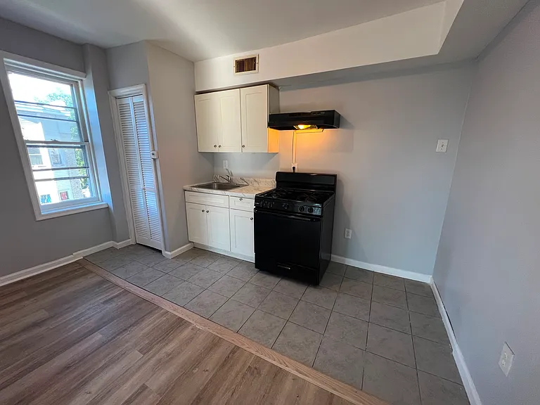 314 Market St #9 — Photo 1