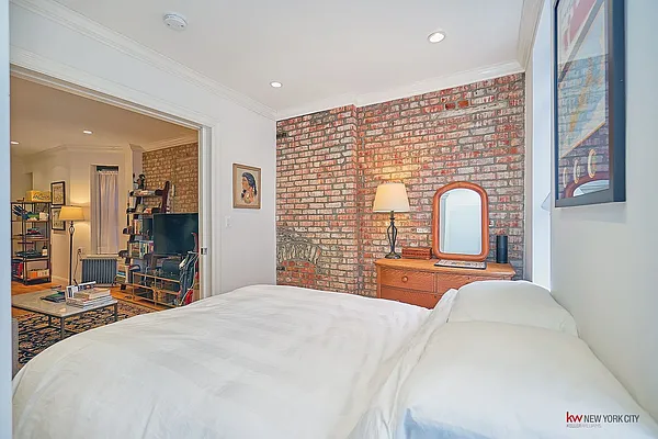 Rented by Keller Williams NYC | media 10