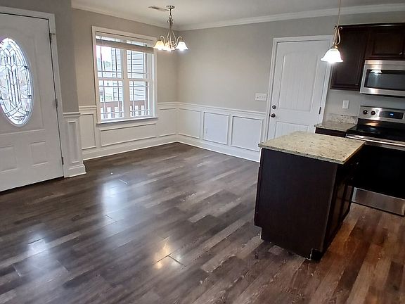 2nd image of 1703 Southern Heights Cir SE