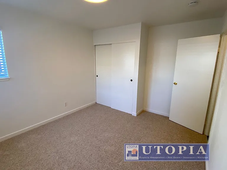 SCZ T 318 Laurel Street — Photo 13