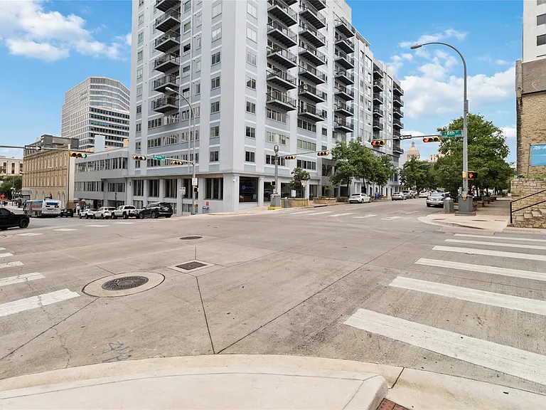 800 Brazos St #803 — Photo 29