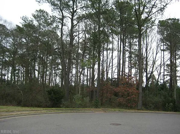 99 Egret Cir, Hampton, VA 23666