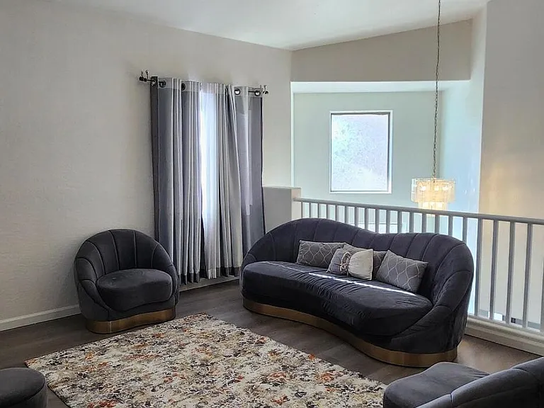6424 N Florence Ave — Photo 28