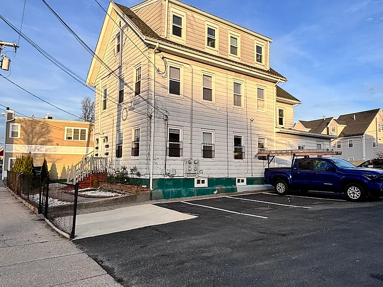 12 Pine St #2 — Photo 19