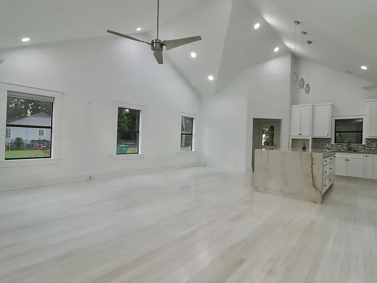 3302 Olive St — Photo 10