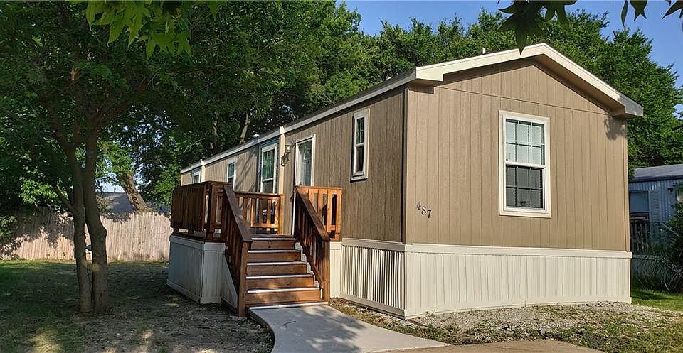 1st image of 487 Miss Ellie Cir