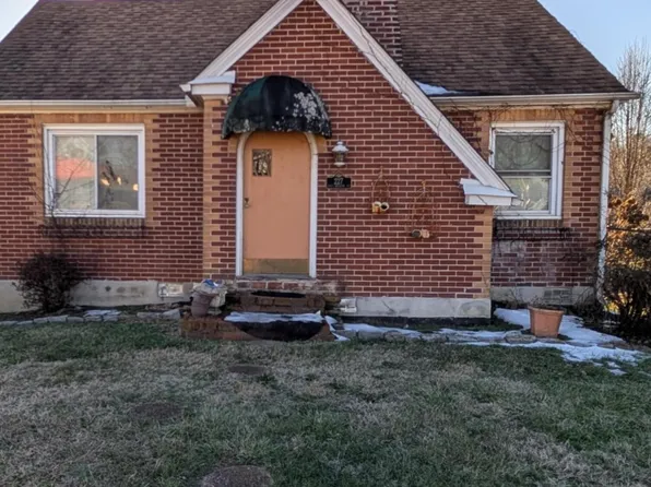 227 E Weaver St, Clinton, TN 37716