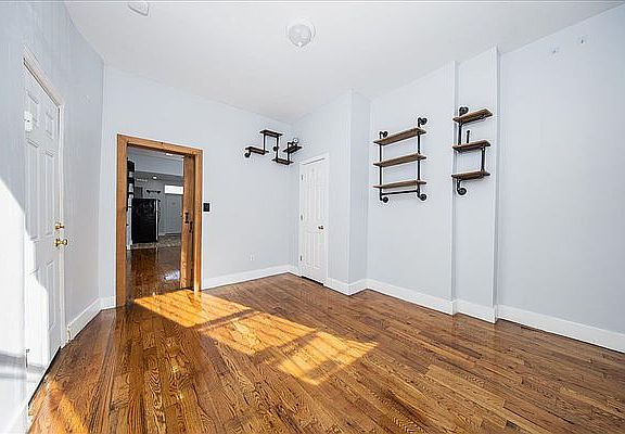 4th image of 650 6th Ave APT 1R