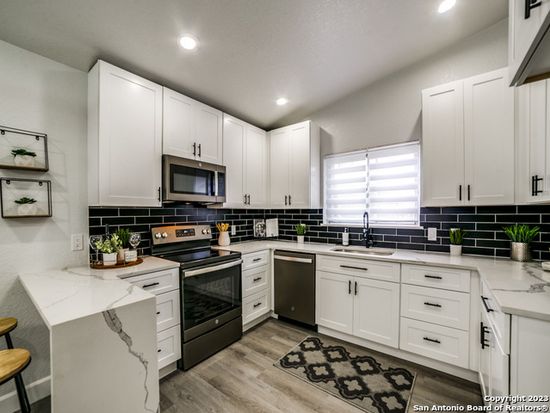 8410 Republic Dr, San Antonio, TX 78216