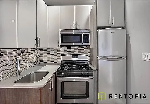 2nd image of 679 Grand St APT 4F