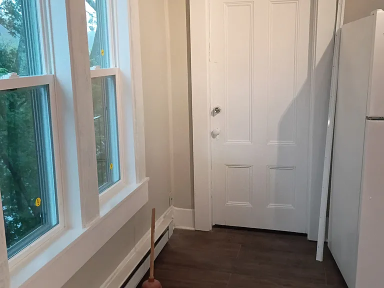 145 Crescent St #X — Photo 5