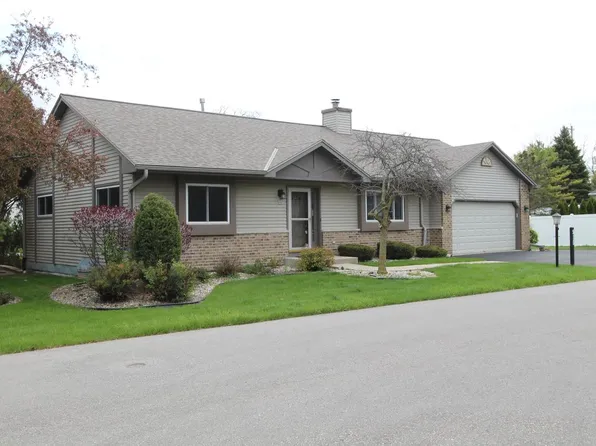 915 Park CIRCLE, Union Grove, WI 53182