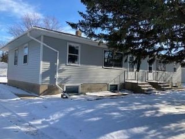 231 Saturn St N
