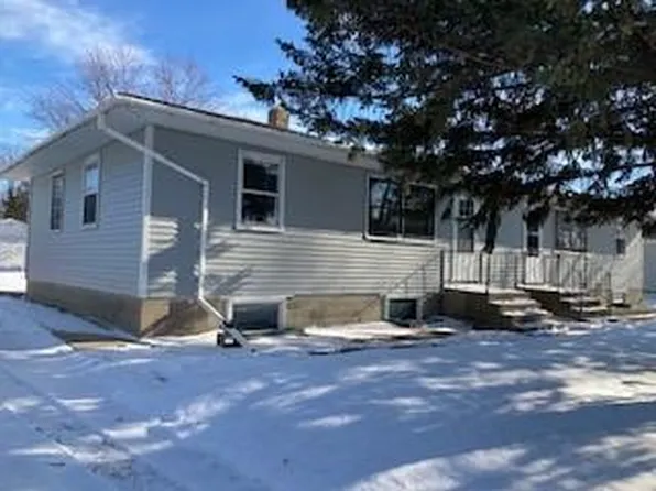 231 Saturn St N, Cosmos, MN 56228