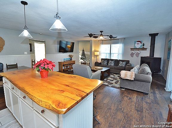 5th image of 842 Cougar Dr