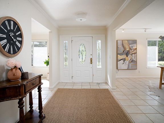 2nd image of 4085 El Bosque Dr