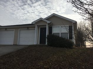 411 Cricket Ln, Winchester, KY 40391