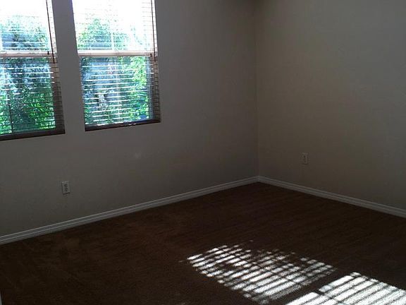 5th image of 291 Riverdale Ct APT 119