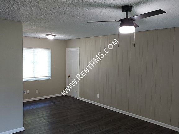 5th image of 3423 SW Westview Ave