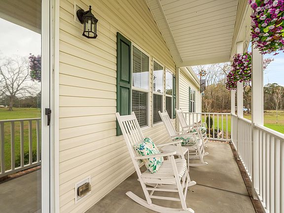 3rd image of 4401 Salem Rd.