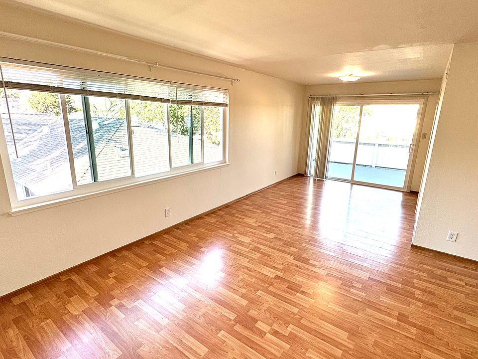 1st image of 864 Blair Ave #4